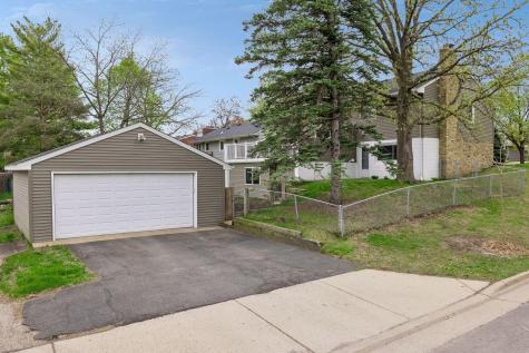 1939 Munster Avenue Saint Paul MN 55116