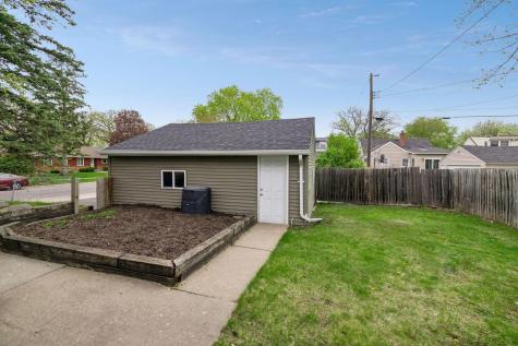 1939 Munster Avenue Saint Paul MN 55116