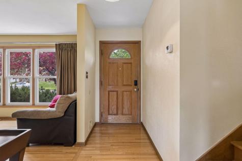 1939 Munster Avenue Saint Paul MN 55116