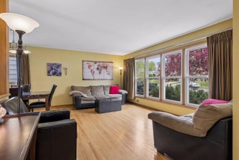 1939 Munster Avenue Saint Paul MN 55116