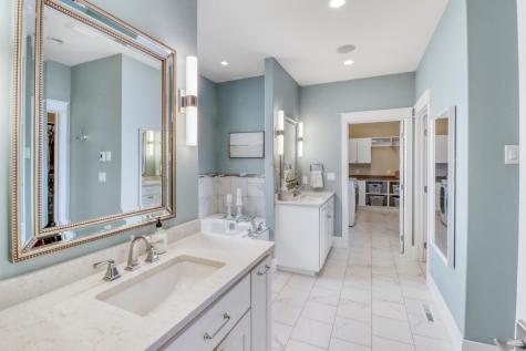 4232 54th Avenue S Fargo ND 58104