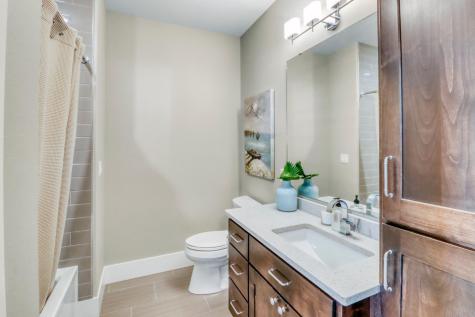 4232 54th Avenue S Fargo ND 58104