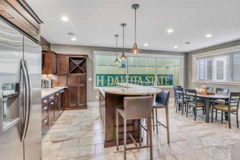 4232 54th Avenue S Fargo ND 58104
