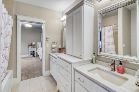 4232 54th Avenue S Fargo ND 58104
