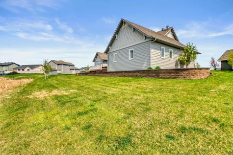 4232 54th Avenue S Fargo ND 58104