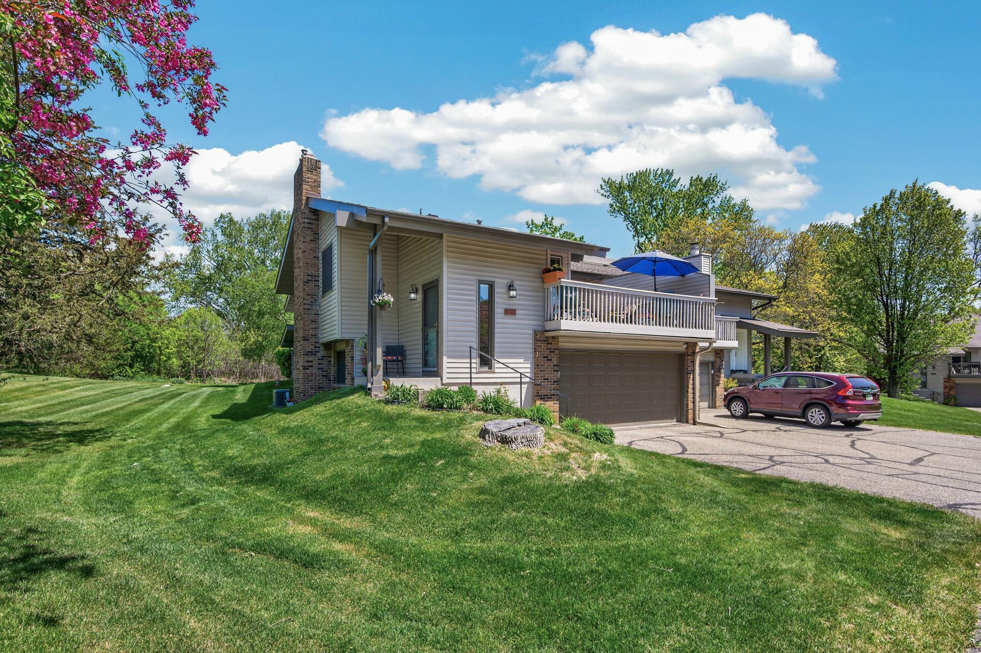 9625 Hampshire Lane Eden Prairie MN 55347
