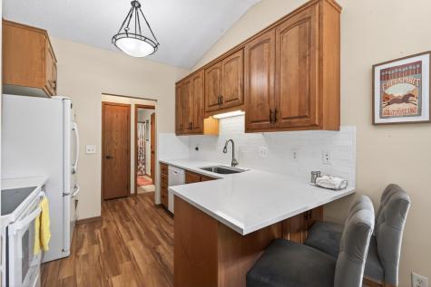 9625 Hampshire Lane Eden Prairie MN 55347