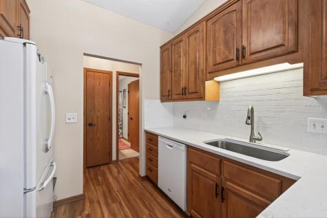 9625 Hampshire Lane Eden Prairie MN 55347