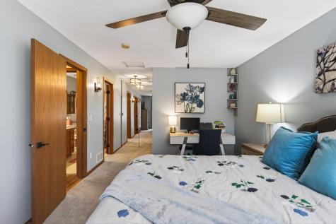 9625 Hampshire Lane Eden Prairie MN 55347
