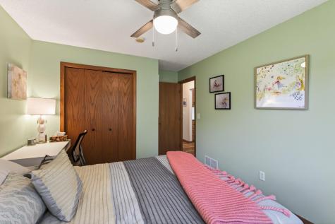 9625 Hampshire Lane Eden Prairie MN 55347