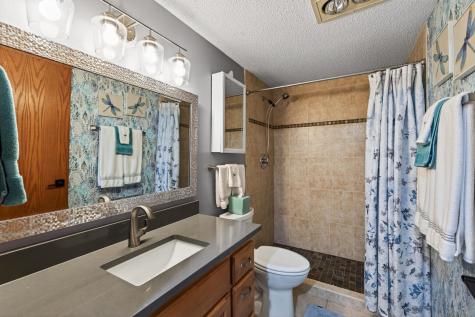 9625 Hampshire Lane Eden Prairie MN 55347