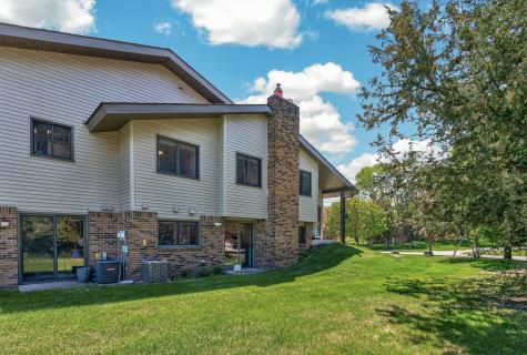 9625 Hampshire Lane Eden Prairie MN 55347