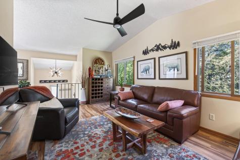 9625 Hampshire Lane Eden Prairie MN 55347