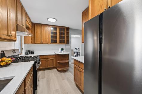 31 Demont Avenue E Little Canada MN 55117