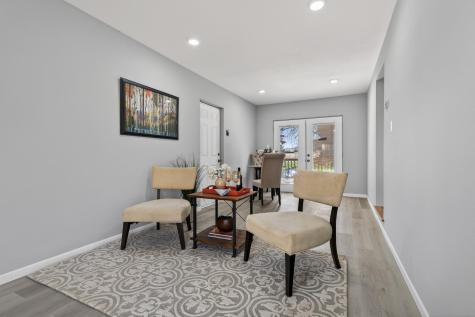 31 Demont Avenue E Little Canada MN 55117