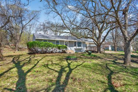 31 Demont Avenue E Little Canada MN 55117