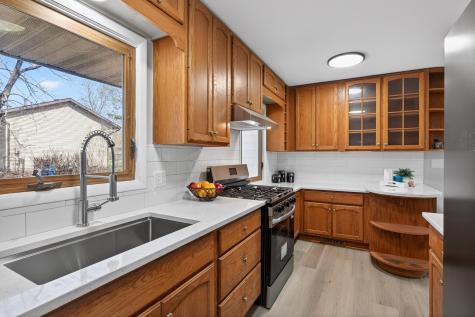 31 Demont Avenue E Little Canada MN 55117