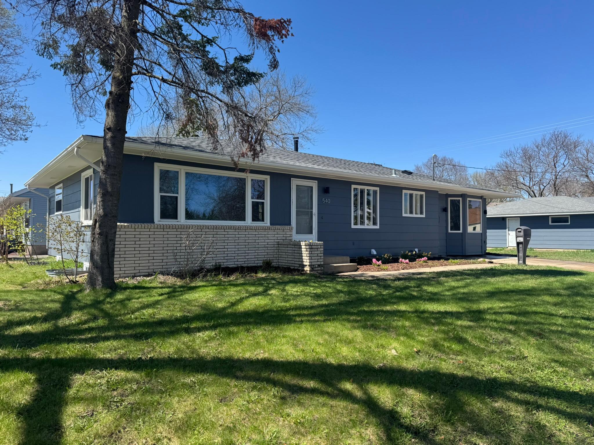 540 E 2nd Street Waconia MN 55387
