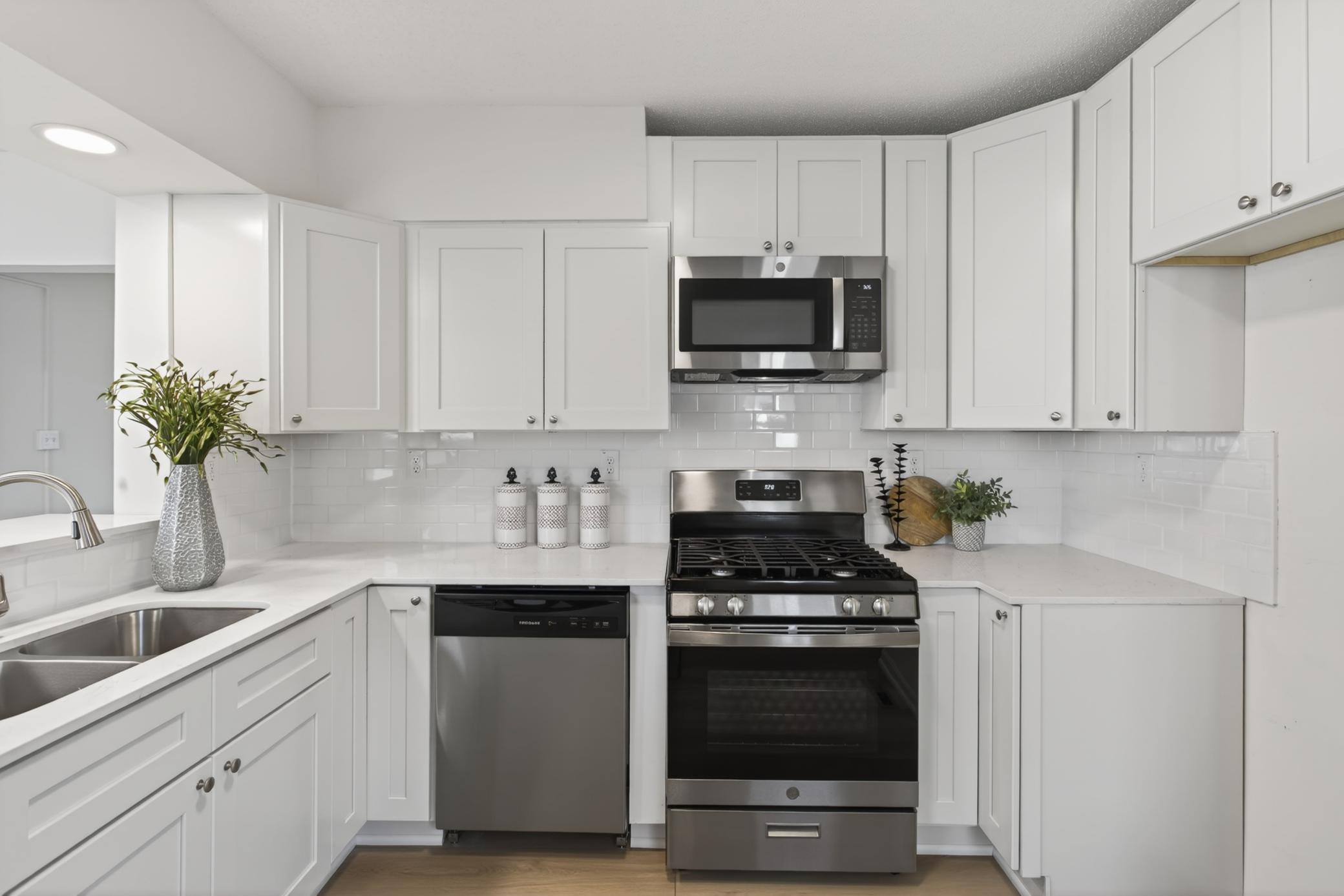 1627 Thomas Avenue N Minneapolis MN 55411