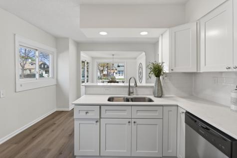 1627 Thomas Avenue N Minneapolis MN 55411