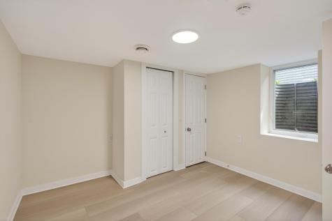 1627 Thomas Avenue N Minneapolis MN 55411