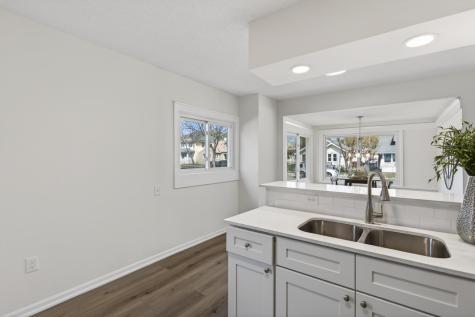 1627 Thomas Avenue N Minneapolis MN 55411