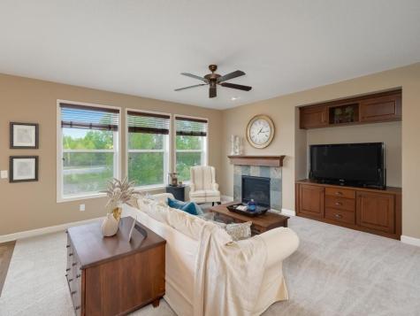 6035 Quantico Lane N Plymouth MN 55446