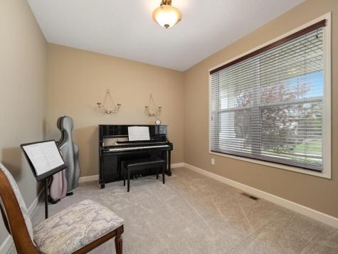 6035 Quantico Lane N Plymouth MN 55446