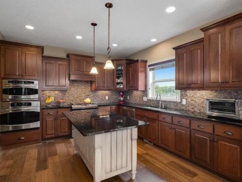 6035 Quantico Lane N Plymouth MN 55446