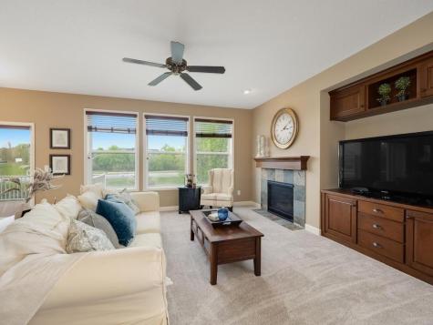 6035 Quantico Lane N Plymouth MN 55446
