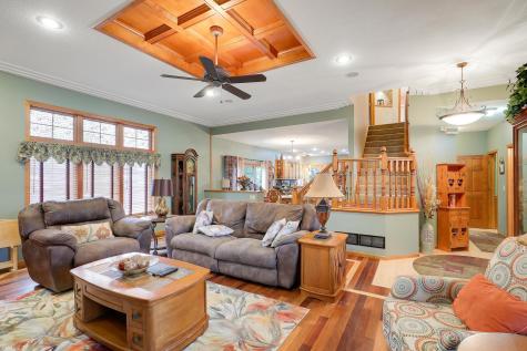 2014 Blue Jay Street Shakopee MN 55379