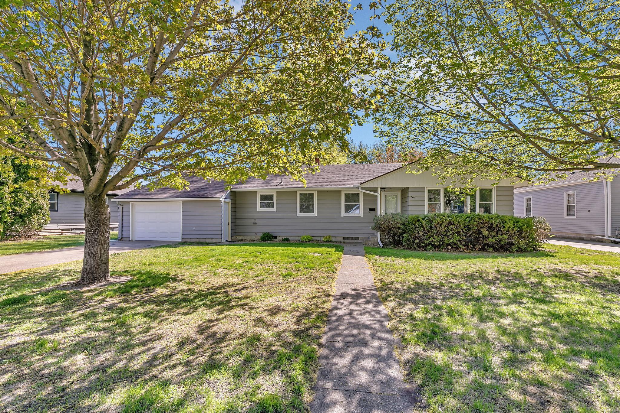 709 S Miller Avenue Litchfield MN 55355