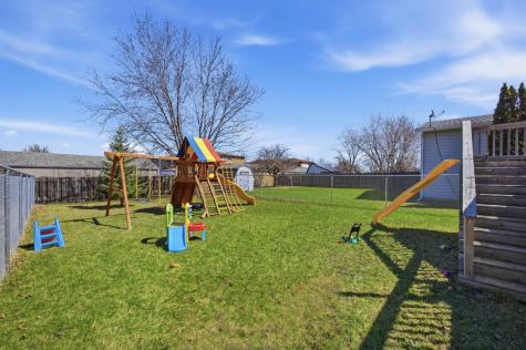 1412 14 1/2 Avenue E West Fargo ND 58078