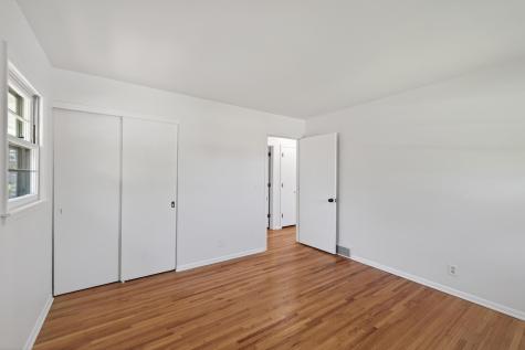 5932 Perry Avenue N Crystal MN 55429