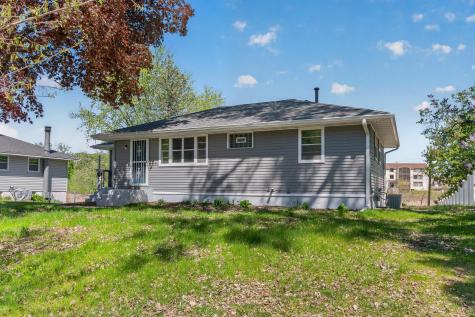5932 Perry Avenue N Crystal MN 55429
