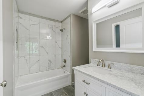 1880 Desoto Street N Maplewood MN 55117