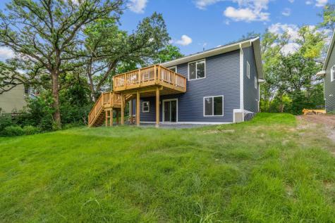 1880 Desoto Street N Maplewood MN 55117