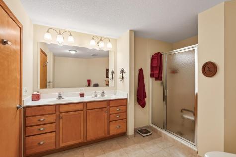 2540 38th Avenue NE Saint Anthony MN 55421