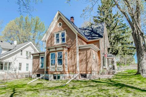 906 4th Street N Stillwater MN 55082