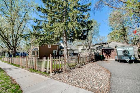 906 4th Street N Stillwater MN 55082