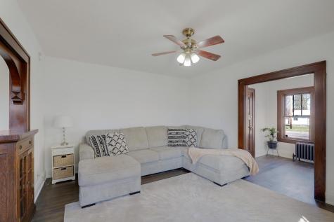 360 Mcgrann Street Green Isle MN 55338