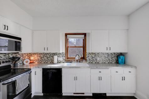 360 Mcgrann Street Green Isle MN 55338