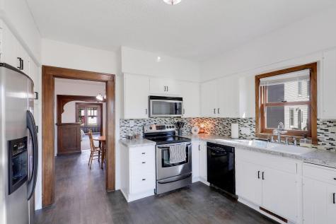 360 Mcgrann Street Green Isle MN 55338