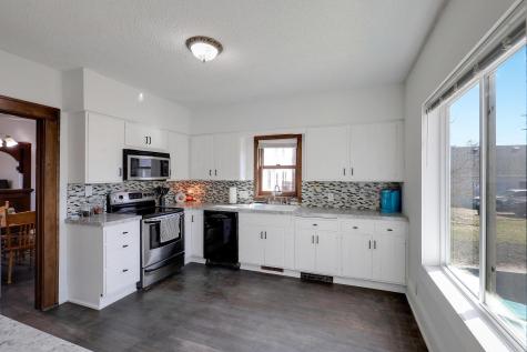 360 Mcgrann Street Green Isle MN 55338