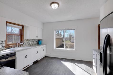 360 Mcgrann Street Green Isle MN 55338