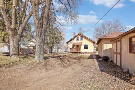 360 Mcgrann Street Green Isle MN 55338