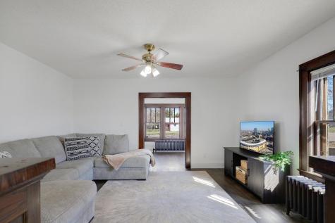 360 Mcgrann Street Green Isle MN 55338