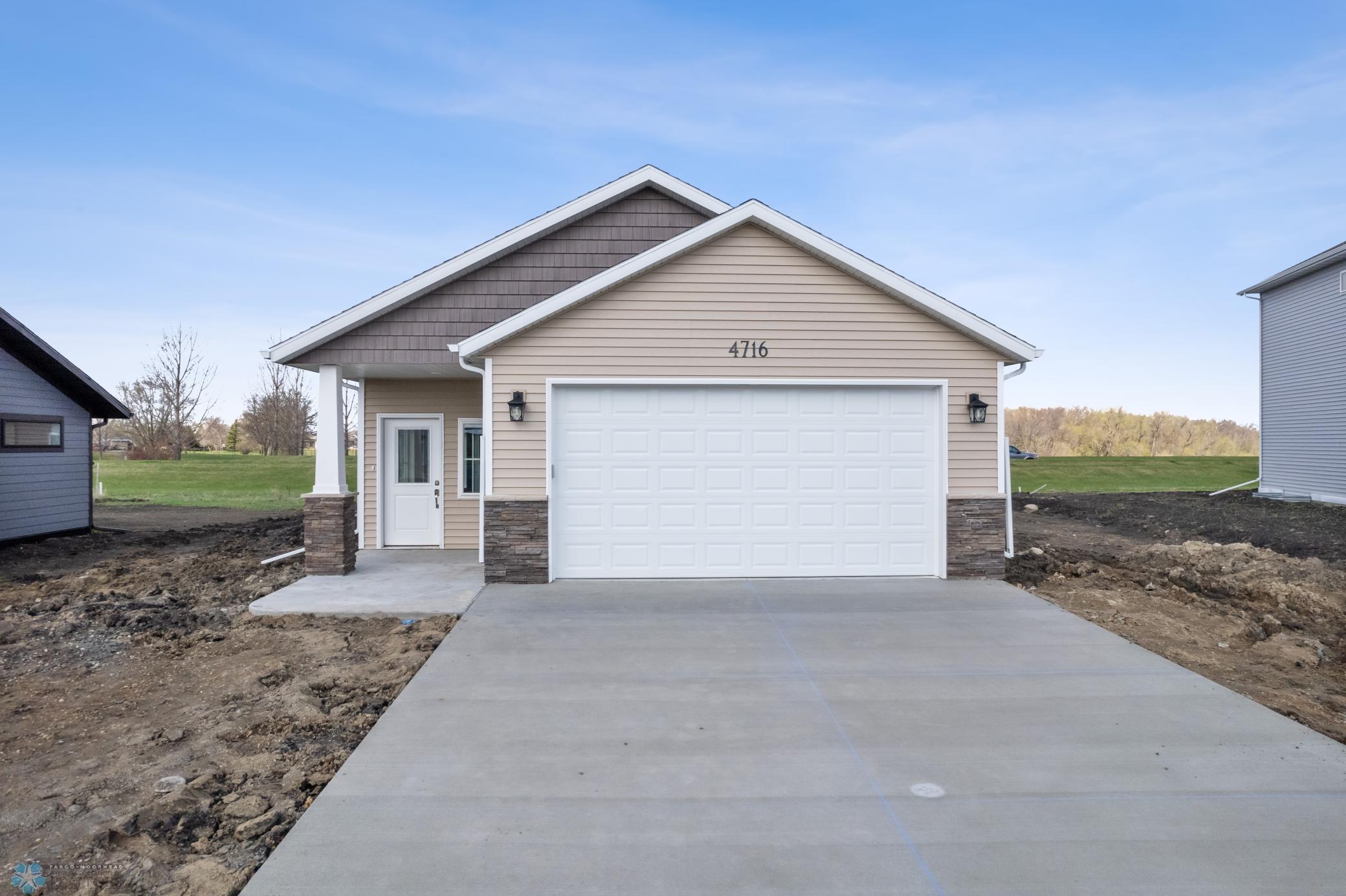 4716 Hampton Loop S Moorhead MN 56560