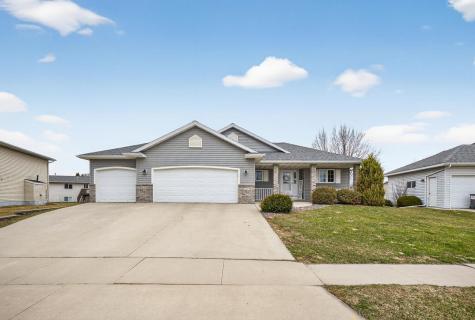 607 12th Avenue NE Stewartville MN 55976