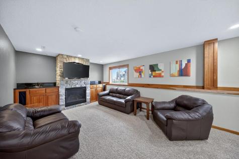 607 12th Avenue NE Stewartville MN 55976